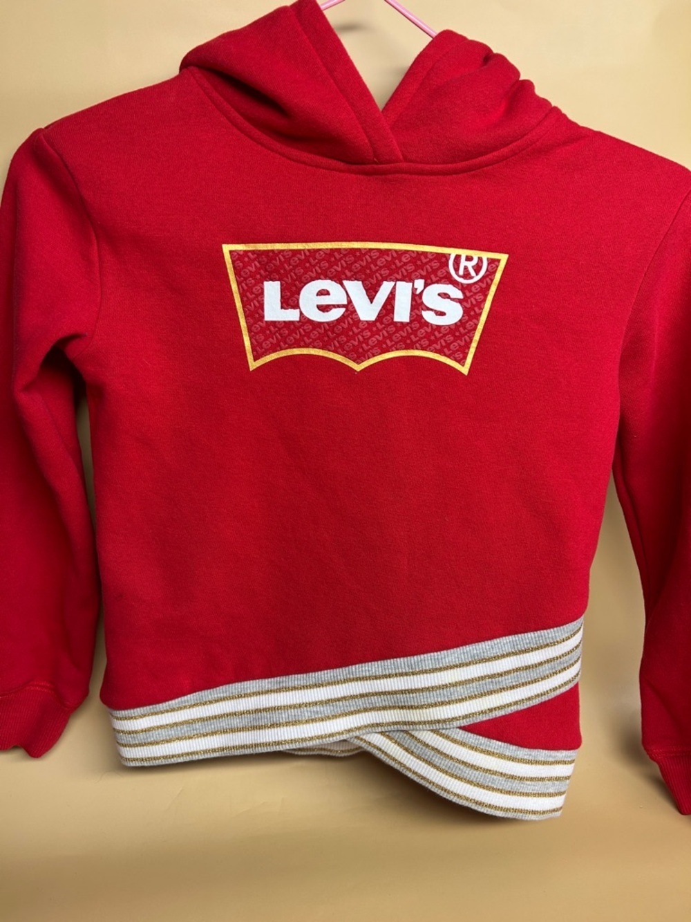 LEVI'S BIG GIRLS RED CROSSOVER HEM HOODIE SIZE S 4-5 years